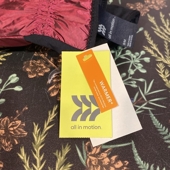 New all in motion Womens winter gloves size s/m - Picture 2 of 4